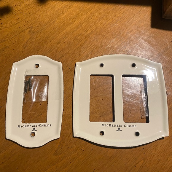 Courtly Check McKenzie-Child’s Outlet Cover Lot - Picture 7 of 11